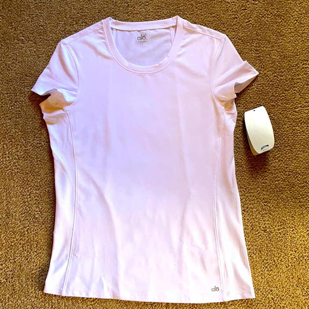 NWT women’s ALO workout top. Size small